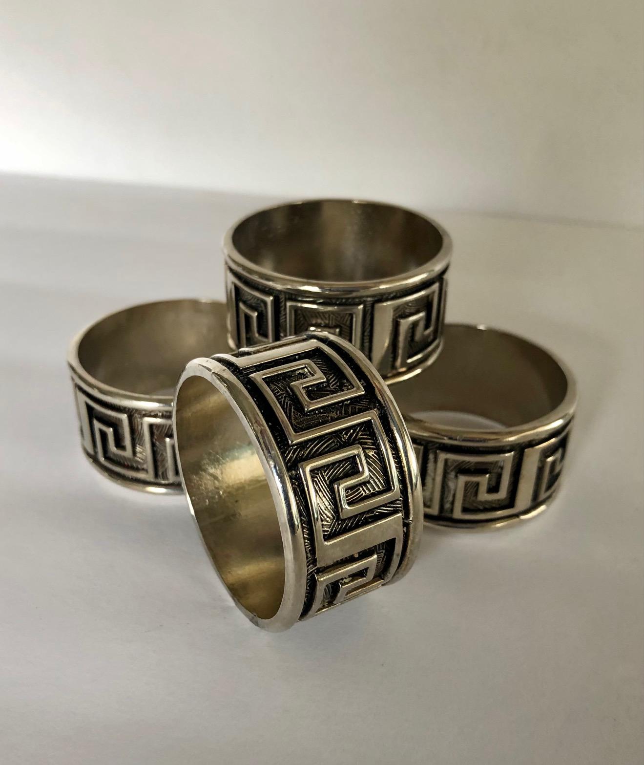 Four Silverplate Napkin Rings Brass Seashell Decoration Vintage