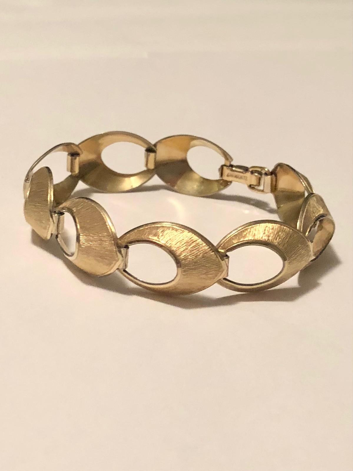 SOLD] 1940s Krementz 14k Gold Overlay Open Oval Link Bracelet