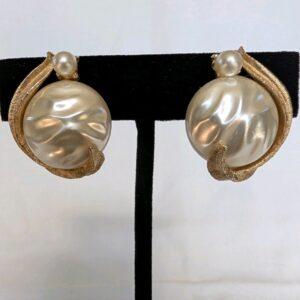 1950s Kramer Mabe Pearl and Gold Earrings